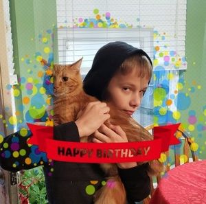 Meet your Posher, Claudia